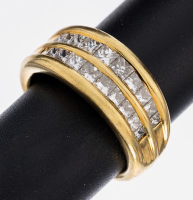 18 kt Gold Diamant-Ring, GG 750/000, Princess Cut Diamanten zus. ca. 2.50 ct feinesWeiß-Weiß/vs, RW 59, ca. 14.3 g