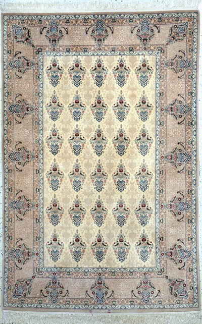 Esfahan fein Persien, signiert"Davari", Ende 20.Jhd, Korkwolle mit und auf Seide, ca. 230 x 152 cm, ca. 1,0 Mio. Kn/qm, EHZ: ...