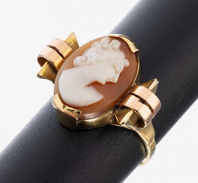 14 kt Gold Kamee-Ring, 1950er Jahre, GG 585/000, geometrisch, ovale Muschelkamee, Darstellung einer Dame, RW 55, ca. 4.0 g