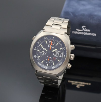 SINN 142 Ti Armbandchronograph in Titan, Schweiz um 2005, Automatik, orig. Gliederband m. Faltschl., Boden verschr. m. "MISSION D1" Logo u. ...