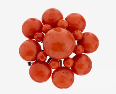 Korallen-Brosche, Aufbau in mehreren Ebenen, Korallen-Cabochons in versch. Größen, Montur Silber, auch als Anhänger tragbar, Versand nur ...