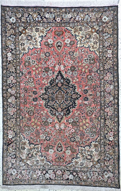 Ghom Seide, Persien, Ende 20.Jhd, reine Naturseide, ca. 164 x 108 cm, EHZ: 1-2