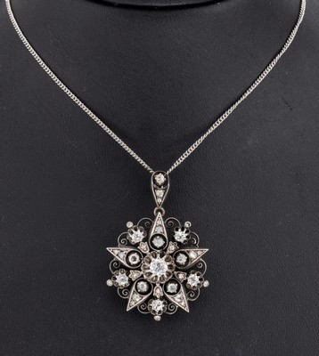 14 kt Gold Diamant-Anhänger, um 1860-80, GG585/000 gepr., nachträglich rhod., Aufbau in mehreren Ebenen, sternförmig, 34 Altschliffdiamanten und ...