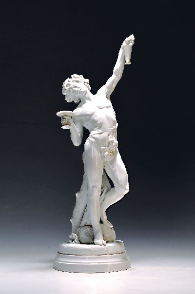 Große Porzellanfigur von Charles Levy, 1840-1899, Bacchus mit Krug und Weinschale, Weinlaub, weiß, H. ca. 54cm
