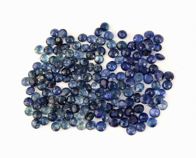 Lot lose Saphire zus. ca. 15.7 ct, rundfacett., in versch. Blautönen