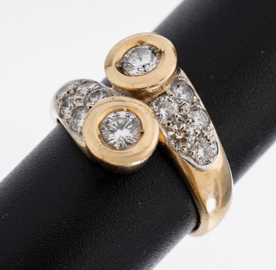 14 kt Gold Brillant-Ring, GG 585/000, gegenläufig gearbeitet, 12 Brillanten zus. ca.1.00 ct Weiß/if, (lt. Schmuckpass), RW 53, ca.6.3 g