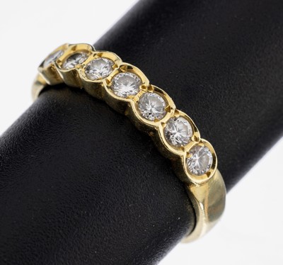 14 kt Gold Brillant-Ring, GG 585/000, 7 Brillanten zus. ca. 0.40 ct Weiß/if, RW 53, ca. 2 g, Schmuckpass anbei