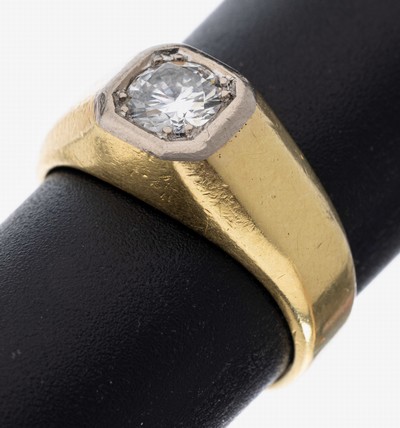 18 kt Gold Brillant-Ring, GG/WG 750/000, Brillant ca. 0.50 ct Weiß/si, RW 53, ca. 8.7 g, Tragespuren
