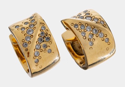 Paar 14 kt Gold Brillant-Ohrcreolen, GG 585/000, qualitätvolle Verarbeitung, 36 Brillanten zus. ca. 0.28 ct Weiß/si, ca. 10.9 g