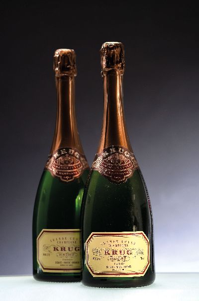 2 Flaschen Champagner, Krug, Grand Cuvée, brut, je 0.75l, orig verkorkt und unverkostet, in orig. Kartons