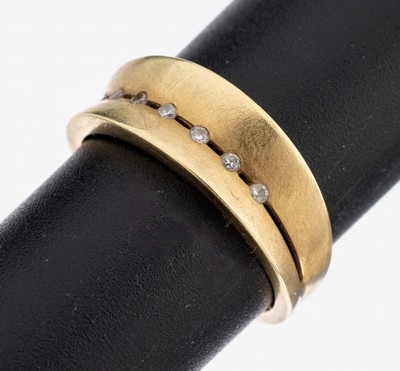 14 kt Gold Diamant-Ring, GG 585/000, Spannringoptik, 7 kl. 8/8-Diamanten, Ringkopf gebürstet, RW 53, ca. 3.2 g