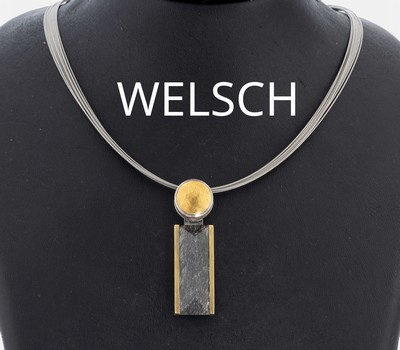 Rutilquarz-Collier, 925er Silber, teilverg., länglicher Rutilquarz, vergoldete Elemente gebürstet, 10-rhg. Halsreif, L. ca. 43.5 cm, ...