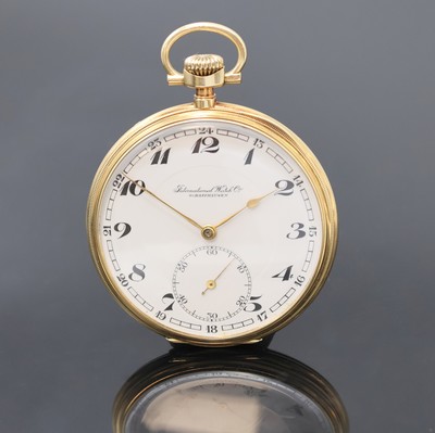 IWC offene Herrentaschenuhr in GG 585/000, Schweiz um 1924, guill. Geh., sign. Goldcuvette, sign. Emailzifferbl. m. Breguetzahlen, gold. Zeiger, kl. ...