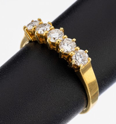 18 kt Gold Brillant-Ring, GG 750/000, 5 Brillanten zus. ca. 0.75 ct Weiß/p, RW 60, ca.3.5 g
