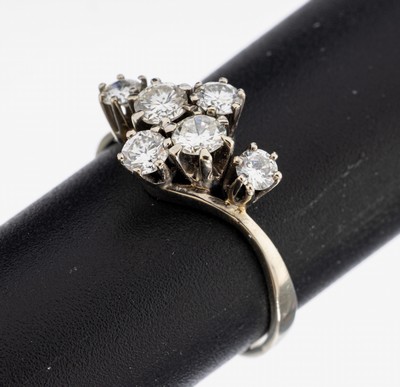 18 kt Gold Brillant-Ring, WG 750/000, 6 Brillanten zus. ca. 0.90 ct Weiß/si, RW 56, ca. 2.9 g