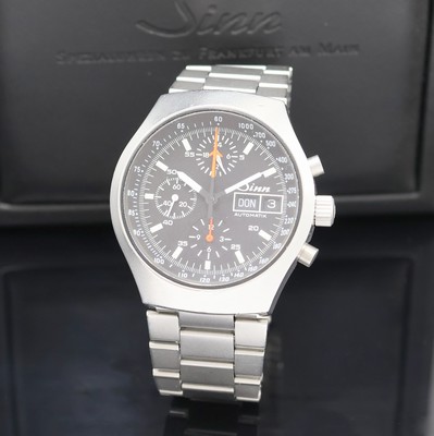 SINN Armbandchronograph 157 in Stahl, Schweiz um 1987, Automatik, matt. Geh., neutr. Gliederband m. Faltschl., Boden u. Krone verschr., schwarzes ...
