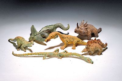 Konvolut aus 6 Keramikfiguren, Echsen und Dinosaurier, Atelier Margarete Zech, Nachkriegszeit, Keramik, unterschiedlich glasiert, je mit Monogramm, ...