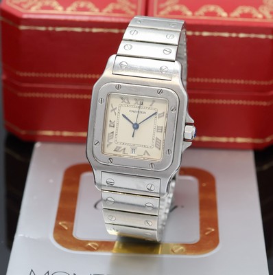 CARTIER Santos Armbanduhr in Stahl Referenz 987901, Schweiz um 1990, quarz, Boden 8- fach verschr., orig. Gliederband (1x Schr. def./zu ers.) m. ...