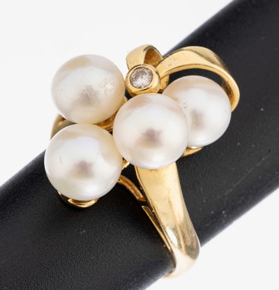 18 kt Gold Perl-Brillant-Ring, GG 750/000, 4 weiße Zuchtperlen mit feinem Lüster, kl. Brillant, RW 58.5, ca. 7.9 g