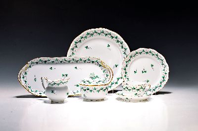 Kaffeeservice, Herend Ungarn, 20. Jh., Dekor Parsley/Petersilie, 6 Tassen mit Untertassen, 6 Kuchenteller, Zuckerdose, Milchkännchen, runder ...
