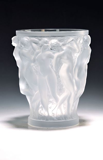 Lalique Vase, große Vase "Bacchantes", mattiertes Kristallglas, Entwurf Rene Lalique, 1927, farblos, umlaufender Reliefdekor tanzende ...