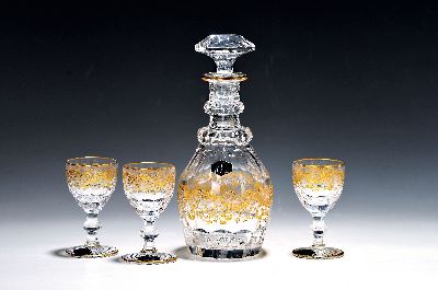 Karaffe mit 6 Gläsern, St. Louis, Modell Rocaille Gold, farbloses Kristallglas, Diamantgravur vergoldet, H. ca. 21 bzw. 8.5cm