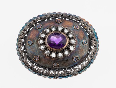 18 kt Gold Amethyst-Diamant-Brosche, GG 750/000, schauseitig Silber, oval, mittig ovalfacett. Amethyst, umgeben von 14 Diamantrosen, aufgelegte ...