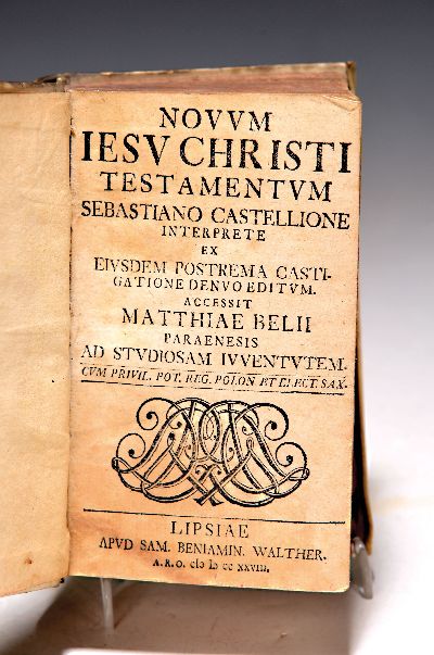 Matthias Bel (1684-1749): Novus Iesu Christi Testamentum, Leipzig, Walther 1728, 16°, 706 S., Ldr., lat., durchgehend gebräunt, Altersspuren