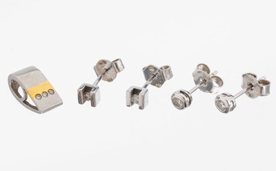 Brillant-Konvolut, best. aus: 1x Anhänger 950er Pt und GG 750/000, 3 Brillanten zus. ca.0.03 ct (grav.) Weiß/si, L. ca. 1.2 cm, 1 x Paar runde ...