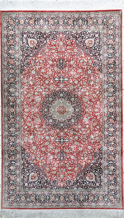 Hereke Seide fein, China, Ende 20.Jhd, reine Naturseide, ca. 152 x 95 cm, ca. 1,0 Mio. Kn/qm, EHZ: 2