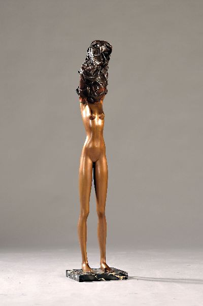 Bruno Bruni, geb. 1935 Gradara/Italien, La Divina, Bronzeguß, signiert und num. 426/ 1000, Steinsockel, Gesamth. ca. 101cm
