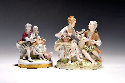 2 Porzellanfiguren, Unterweissbach, 20. Jh., Schäfergruppen, bunt bemalt, H. ca. 16 bzw. 12cm