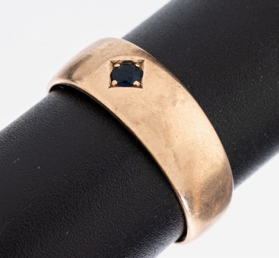 14 kt Gold Saphir-Ring, um 1900, RoseG 585/000, rundfacett. Saphir (abgetragen), stärkere Gebr.-Spuren, RW 60, ca. 4.5 g