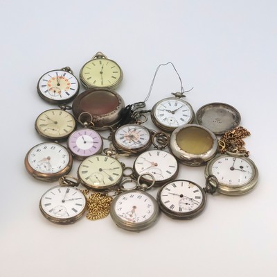 Konvolut von 13 Taschenuhren mit Schlüsselaufzug in verschiedene Materialien, um 1830 - 1900, 12 offene Geh., 1 Savonette, 10 x Silber- u. 3 ...