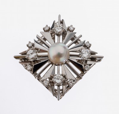18 kt Gold Brillant-Perl-Brosche, WG 750/000, quadratisch mit strahlenf. Elementen,12 Brillanten zus. ca. 1.50 ct Weiß/vs-si, mittig Zuchtperle, D. ...