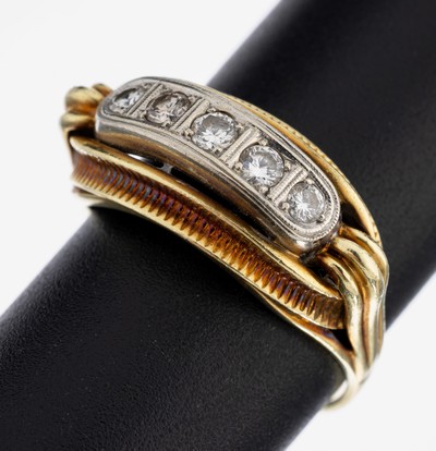 14 kt Gold Brillant-Ring, 1950er Jahre, GG/WG 585/000, 5 in WG gefasste Brillanten zus. ca. 0.21 ct Weiß/si, RW 58, ca. 4.4 g