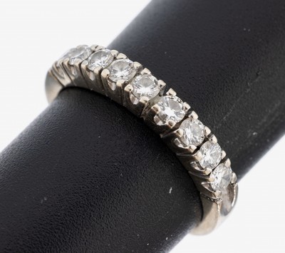 14 kt Gold Brillant-Ring, WG 585/000, 9 Brillanten zus. ca. 0.45 ct Weiß/vsi-si, RW 55, ca. 2.9 g
