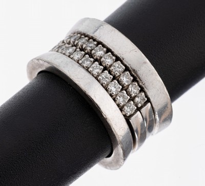 Set: 2 14 kt Gold Brillant-Halbmemoryringe, WG 585/000, Brillanten zus. ca. 0.36 ct Weiß/si-p, dazu 2 schlichte Ringe, GG 750/000,RW 51, variabel ...