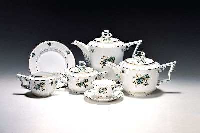 Service, Rosenthal, Selb Bavaria, grüner Rosendekor, Goldstaffage, Kaffeekanne, Teekanne, Zuckerdose, Sahnegiesser, 12 Teetassen mit Untertassen, 12 ...