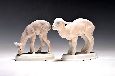 Zwei Porzellanfiguren, erste Hälfte 20. Jh., Rosenthal, Lamm, Unterglasurbemalung, K 67, ca. 15 x 18 cm, grasendes Lama, Bing und Gröndahl, ...
