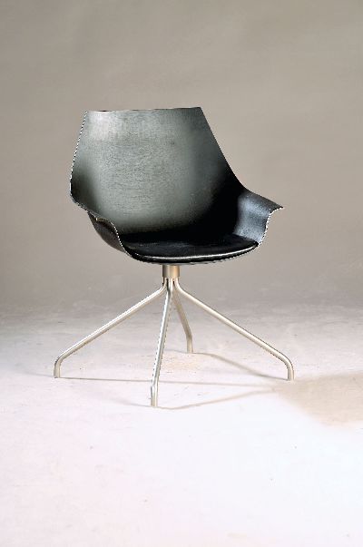 Drehstuhl, LaPalma, Design Plus, Oswald und Nolting, Metallfuß, Bugholzsitzschale mit Sitzauflage, Stahlrohrfuß, Schale auf der Unterseite ...