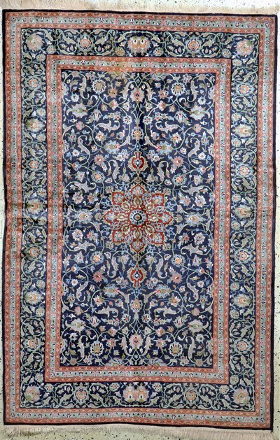 Lahor fein, Pakistan, Ende 20.Jhd, Korkwolle, ca. 215 x 141 cm, EHZ: 2