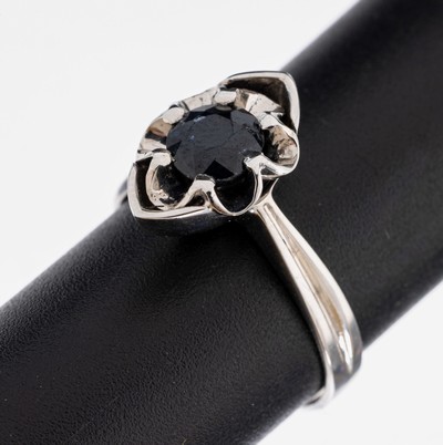 14 kt Gold Saphir-Ring, WG 585/000, rundfacett. Saphir ca. 1.27 ct, RW 54, ca. 3.5g