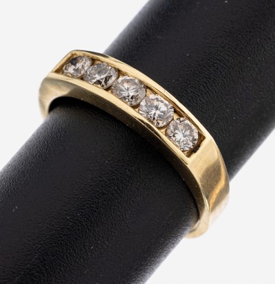 14 kt Gold Brillant-Ring, GG 585/000, 5 Brillanten zus. ca. 0.55 ct Weiß/si, RW 53, ca. 3.5 g