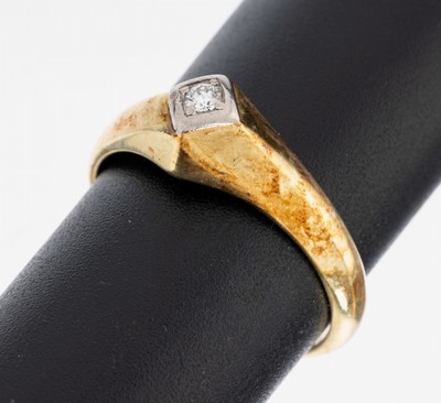 14 kt Gold Brillant-Ring, WG 585/000, Brillant ca. 0.05 ct Weiß/vs, RW 58, ca. 4.9 g