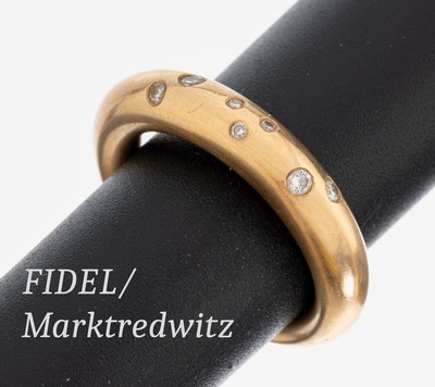 18 kt Gold Brillant-Ring, GG 750/000, 7 Brillanten zus. ca. 0.07 ct Weiß/si, RW 55, ca. 13.1 g, Meistermarke FIDEL/Marktredwitz