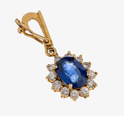 18 kt Gold Saphir-Brillant-Clipanhänger, GG 750/000, mittig ovalfacett. Saphir ca. 1.0 ct, umgeben von Brillanten zus. ca. 0.35 ct feines ...