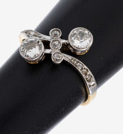 14 kt Gold Jugendstil Diamant-Ring, um 1900, GG 585/000 und Platin, gekreuzte Ringschiene mit 5 Altschliffdiamanten zus. ca.0.46 ct Weiß/si-p, 8 ...