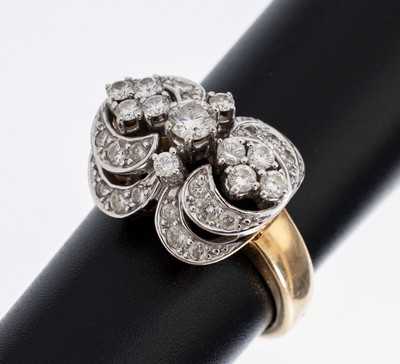 14 kt Gold Brillant-Ring, GG/WG 585/000, ausgefallenes Design, 35 Brillanten zus. ca. 0.63 ct Weiß/si-p1, RW 53, ca. 6.3 g