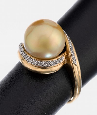 14 kt Gold Zuchtperl-Brillant-Ring, GG 585/000, goldfarb. Südseezuchtperle (gefärbt),D. ca. 11 mm, 30 Brillanten zus. ca. 0.15 ct Weiß/p1, RW 56, ...